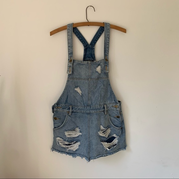 Super cute Jean short/skirt overalls. Brand MG | P - Picture 2 of 6